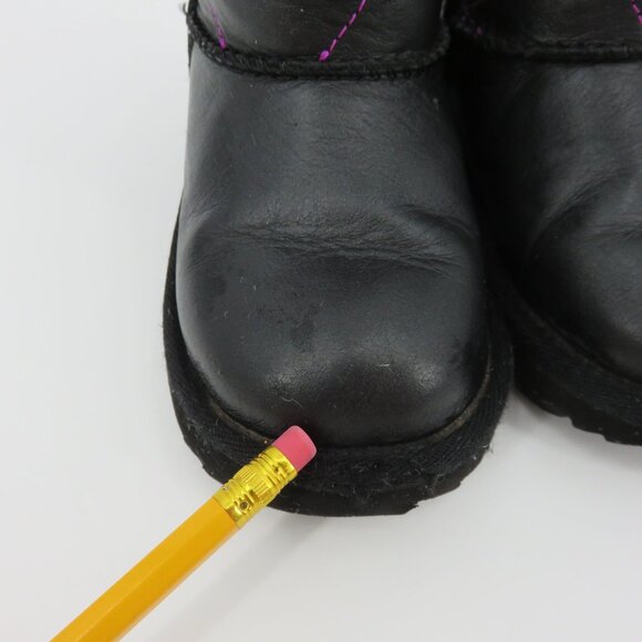 Ugg Toddler 7 US 6 UK 1167315T Kids Classic Mini Pearlized Boot Black Winter - Picture 3 of 15